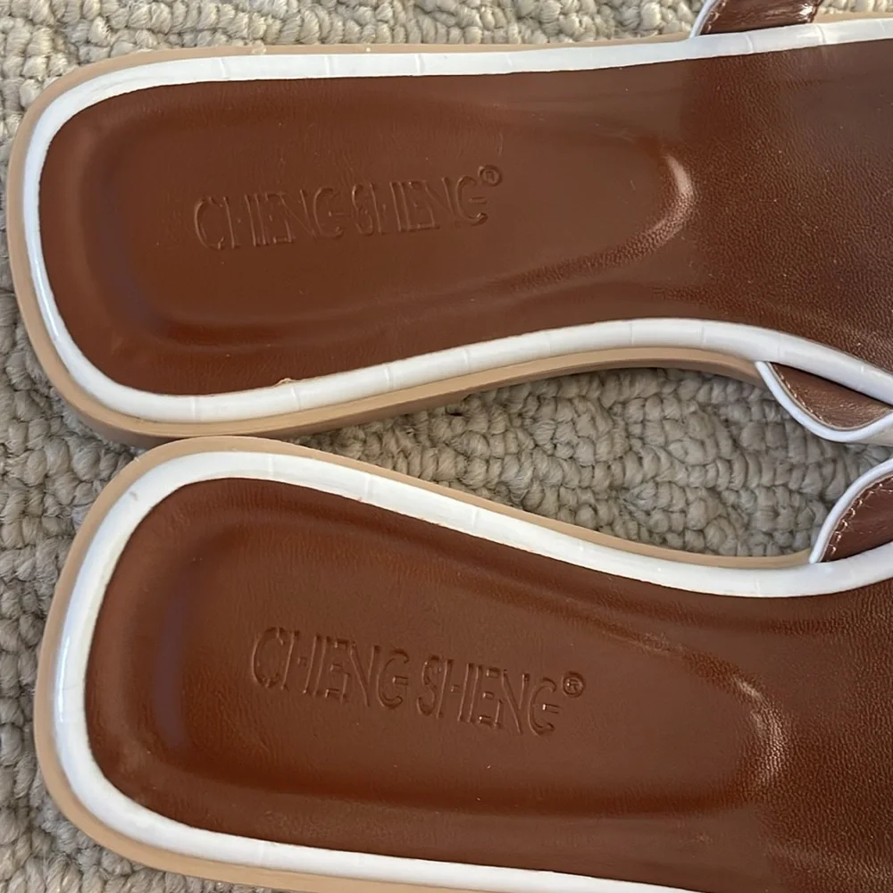 NWOT Cheng Sheng Sandals Woman H Slide White Vegan Faux Leather